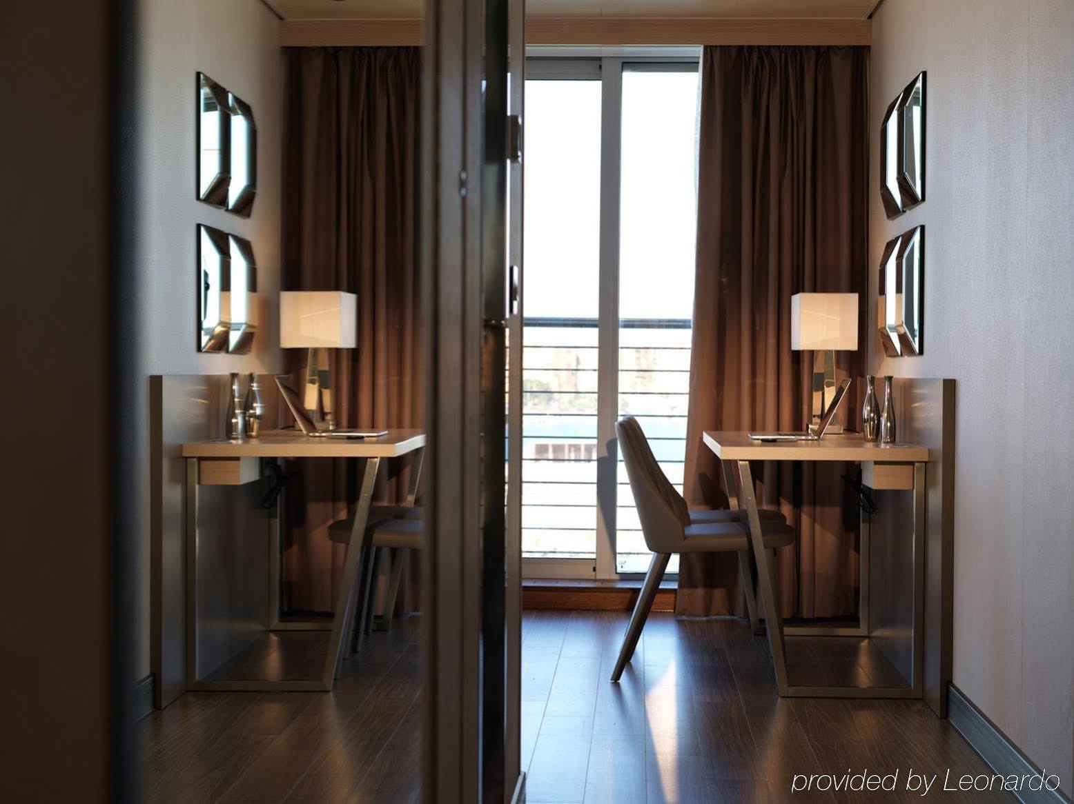 Hotel Sunborn Gibraltar Extérieur photo